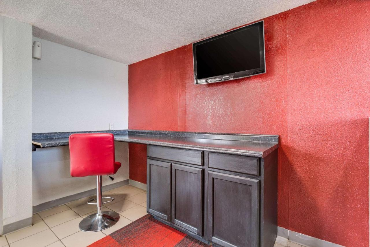 Econo Lodge Inn & Suites Terre Haute Exterior foto
